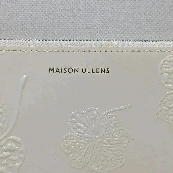 White Leather Floral Clutch Maison Ullens - Picture 6 of 6